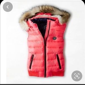 American Eagle Puffer Vest